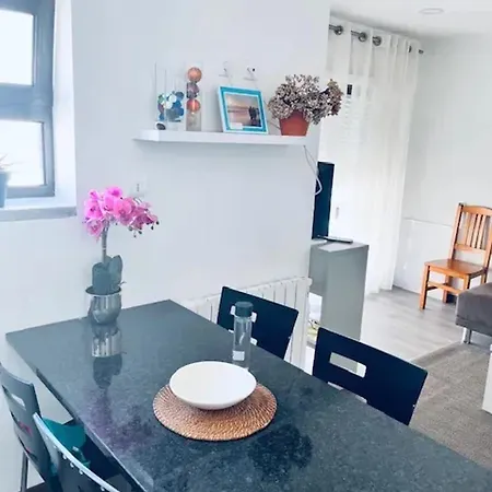 Daire Comfortable In - 55 M² With Private Parking