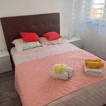 Apartment Comfortable In 55 M² With Private Parking Nazare